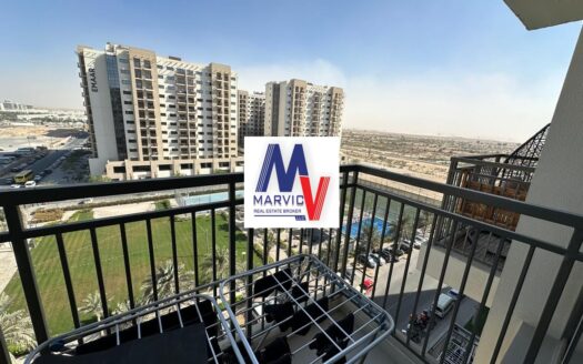 Prime Location/Mid Floor/Tenanted