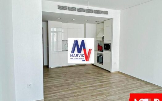 Ready | Canal View | Bright Layout