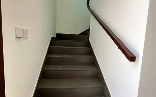 Brand New/Single Row/Vacant