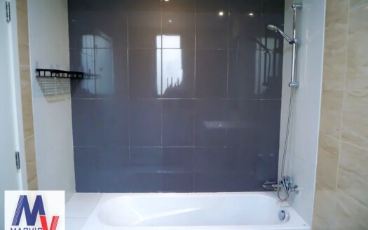 Prime Location/Corner Unit/Vacant