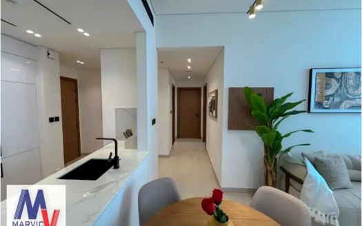 Prime Location/High Floor/Tenanted