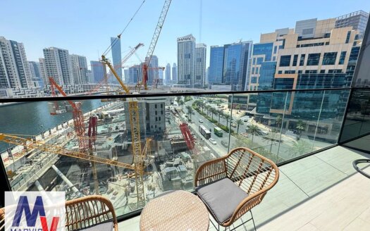 Canal View/Vacant/Smart Home