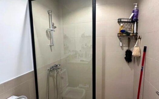 Prime Location/Mid Floor/Tenanted